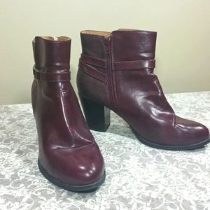 Cloud Walkers By Avenue Brown Faux Leather Womens Boots Size 9W